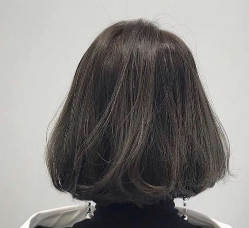 告別羊毛卷，擁抱“奶茶發” 2023年最洋氣的發型潮流